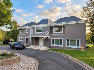 Casa · 601m² · 4 Dormitorios · 8 Cocheras · Casa en Las Delicias