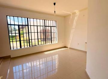 Casa · 2 Dormitorios · 1 Cochera · Casa en Bahia Blanca