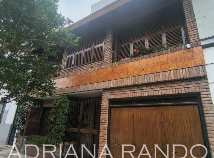 Casa · 1m² · 5 Ambientes · 1 Cochera