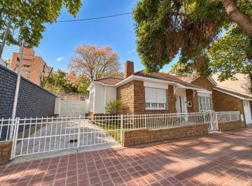Casa de 8 ambientes, Ciudad de Mendoza · Vendemos Imponente Casa Reciclada Sobre Calle Rocca