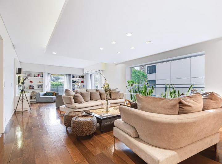 Departamento · 261m² · 5 Ambientes · 1 Cochera