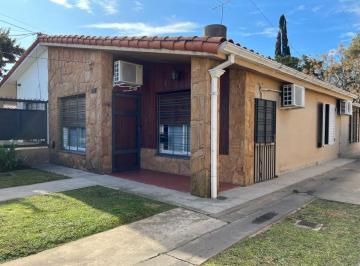 Casa de 5 ambientes, Berazategui · Casa en Venta en Berazategui