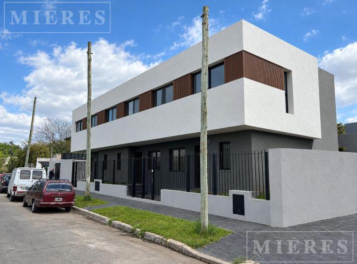 Casa · 90m² · 3 Ambientes · 1 Cochera