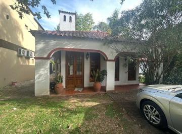 Casa de 4 ambientes, Berazategui · Casa en Venta en Country El Pato
