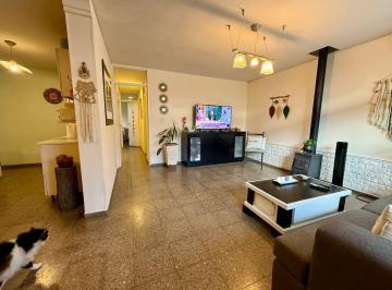 Casa · 120m² · 5 Ambientes · 1 Cochera · Casa en Coronel Dorrego