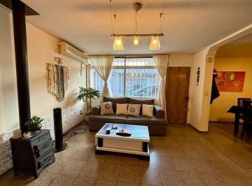 Casa · 120m² · 5 Ambientes · 1 Cochera · Casa en Coronel Dorrego