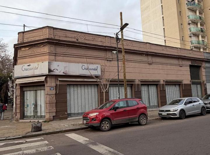 Local comercial · 400m²