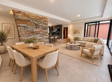 Casa · 207m² · 4 Ambientes · 2 Cocheras · Casa en Venta en Barrio Privado en Maipu