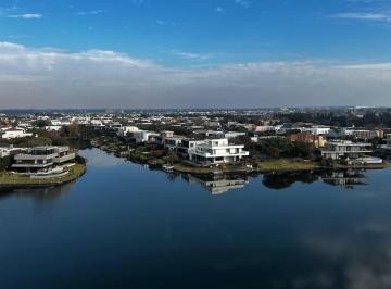 Departamento · 38m² · 2 Ambientes · 1 Cochera · Departamento en Alquiler, Islas del Golf, Nordelta