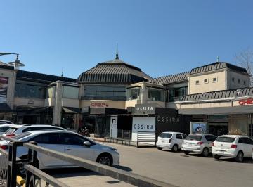 Local comercial · 78m² · Local - Guillermo E Hudson