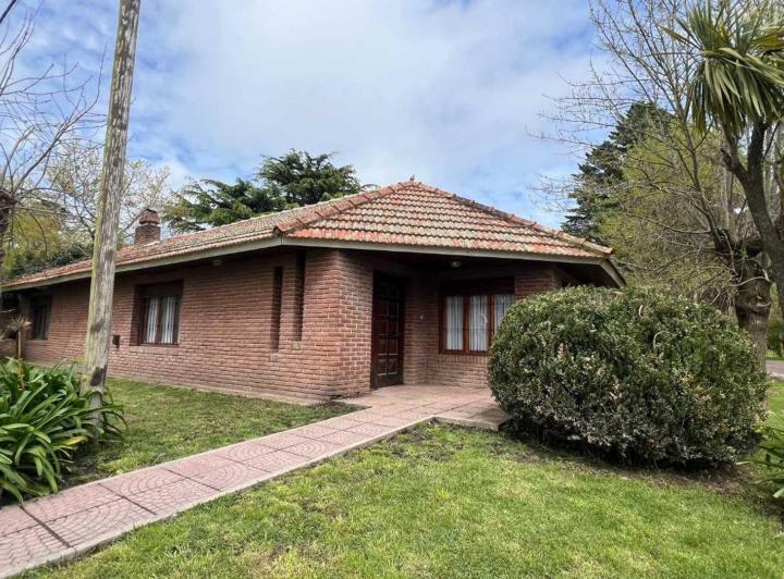 Casa · 190m² · 4 Ambientes · 1 Cochera