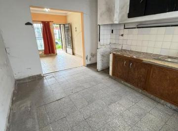 Casa · 5m² · 3 Ambientes · Casa en Venta en Llavallol, con Patio