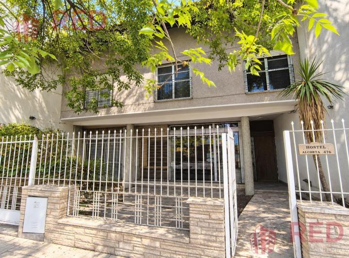 Casa · 193m² · 6 Ambientes · 2 Cocheras