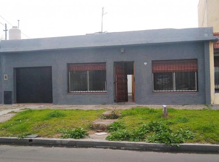 Casa · 85m² · 3 Ambientes · 1 Cochera