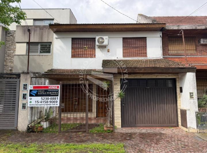 Casa · 128m² · 5 Ambientes · 1 Cochera