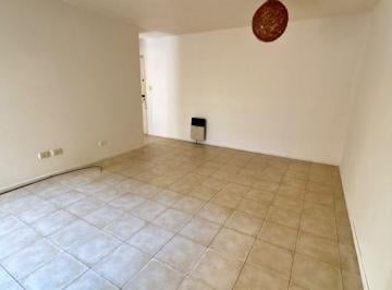 Departamento de 2 ambientes, Quilmes · Departamento de 2 Ambientes 1er Piso por Escalera en Alquiler