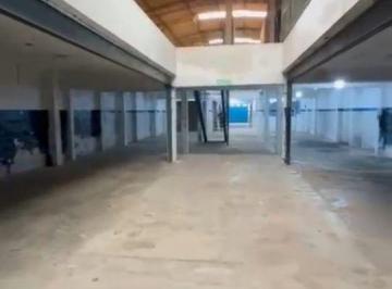 Bodega-Galpón de 9 ambientes, Córdoba · Galpón / Depósito en Alquiler – B° Pueyrredón