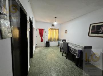 Casa · 46m² · 3 Ambientes · 3 Cocheras · Casa Tres Ambientes en Venta en Berazategui