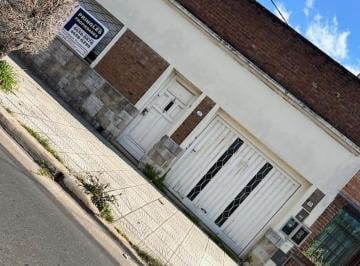 Casa · 150m² · 4 Ambientes · 1 Cochera · Venta Casa 4 Ambientes Ramos Mejia