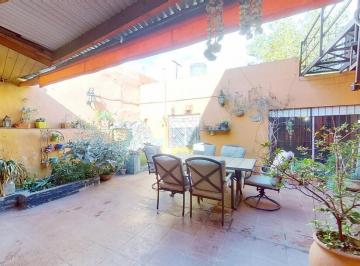 Casa · 127m² · 4 Ambientes · 2 Cocheras · Casa 4 Ambientes en Sarandí con Cochera y Parrilla