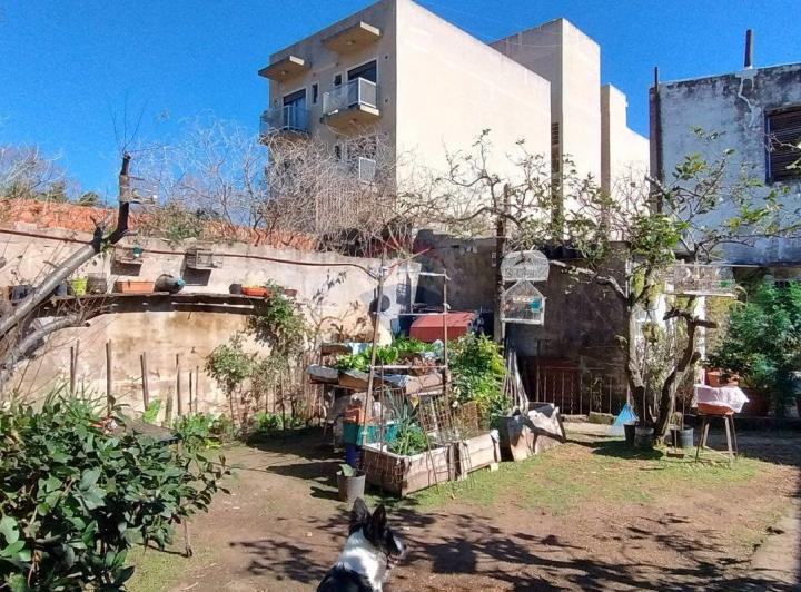 Terreno · 392m²