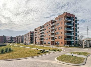 Departamento · 60m² · 3 Ambientes · 1 Cochera · Departamento de 2 Dorm. Más Cochera en Los Pasos Fisherton