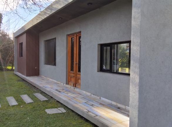 Casa · 60m² · 3 Ambientes · 4 Cocheras