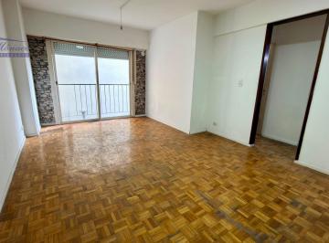 Departamento · 60m² · 3 Ambientes · 3 Amb. en Zona Inmejorable. Coc Indep + Lavadero