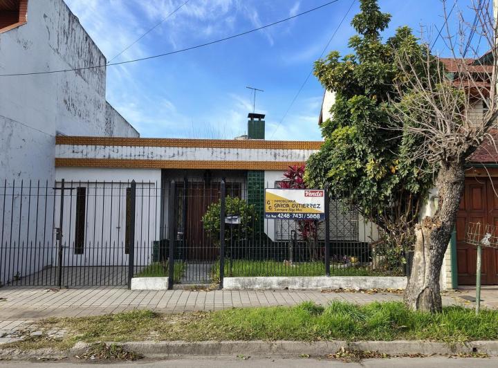Casa · 120m² · 4 Ambientes · 2 Cocheras