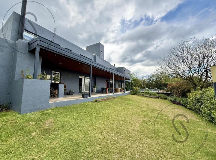 Casa · 370m² · 5 Ambientes · 2 Cocheras