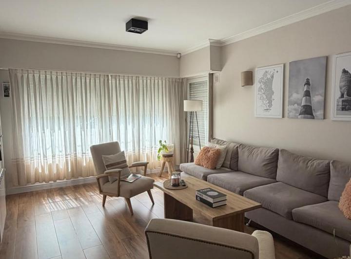 Casa · 110m² · 3 Ambientes · 2 Cocheras