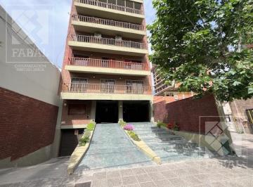 Departamento · 150m² · 5 Ambientes · 1 Cochera · Alquiler Departamento Centro, Piso 150 m², 3 Dorm., 3 Baños, Balcón y Cochera