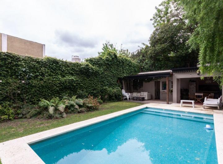 Casa · 140m² · 4 Ambientes · 1 Cochera