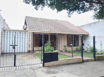 Casa de 4 ambientes, Ezeiza · Casa de 4 Ambientes en El Centro de Tristan Suarez - Erratchu 470
