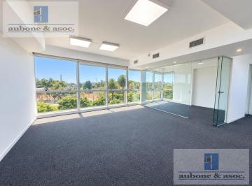 Oficina comercial · 212m² · 2 Cocheras · Piso de Oficinas en Excelente Ubicación