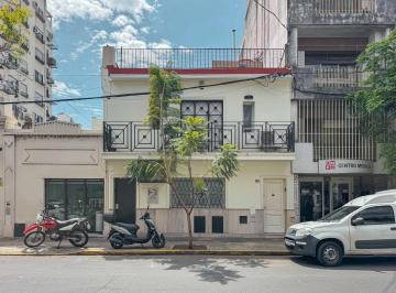 Casa · 145m² · 4 Ambientes · Casa en Planta Alta con 3 Dorm. y Gran Terraza