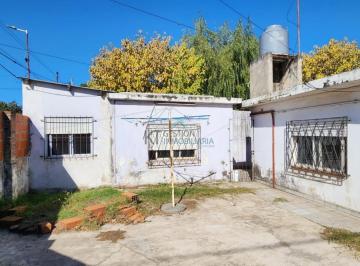 Casa · 67m² · 3 Ambientes · Casa en Venta en Grand Bourg/apto Credito/ Muy Buen Acceso