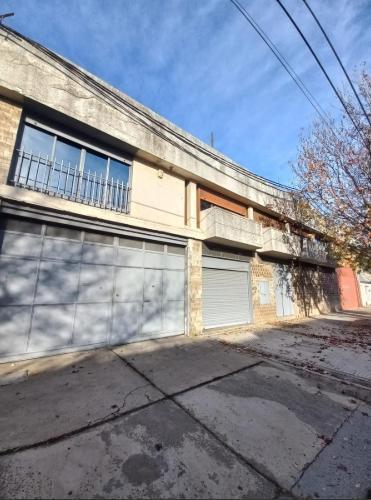 Bodega-Galpón · 2115m² · 6 Ambientes · 1 Cochera