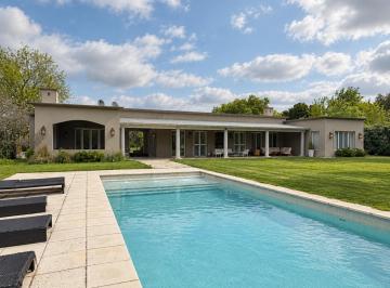 Casa · 257m² · 5 Ambientes · 2 Cocheras · Casa en Venta en Estancia Villa María Canning Ezeiza