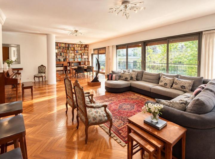 Departamento · 216m² · 4 Ambientes · 1 Cochera