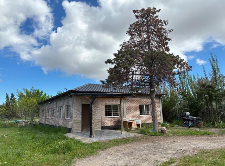 Quinta vacacional · 183m² · 2 Dormitorios · 1 Cochera