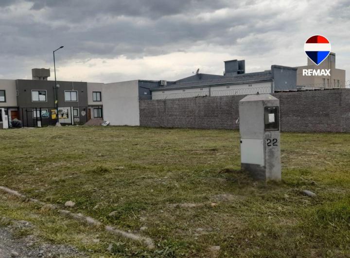 Terreno · 408m²