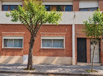 PH · 138m² · 7 Ambientes · Casa PH 2 Dorm. Amplia Pb Barrio San Vicente