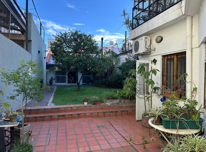 Casa · 253m² · 5 Ambientes · 2 Cocheras