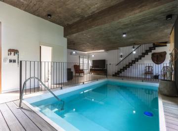 Casa · 190m² · 5 Ambientes · 2 Cocheras · En Venta | Casa con Estilo Único en Profesional Country Club | Funes