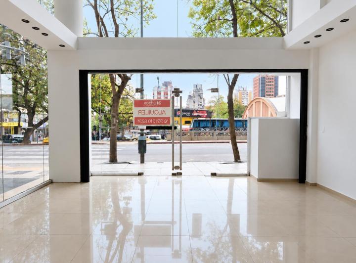 Local comercial · 250m²