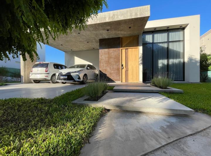 Casa · 149m² · 4 Ambientes · 1 Cochera