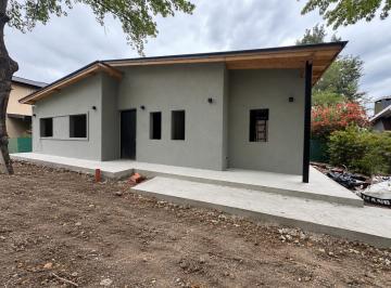 Casa · 156m² · 5 Ambientes · 2 Cocheras · Casa a Estrenar en Venta Cardales Village | Apto Crédito | Century 21
