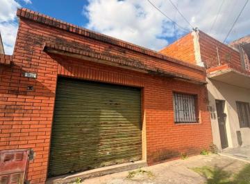 Casa de 3 ambientes, Quilmes · Venta Casa + Local Comercial a Refaccionar Quilmes Este