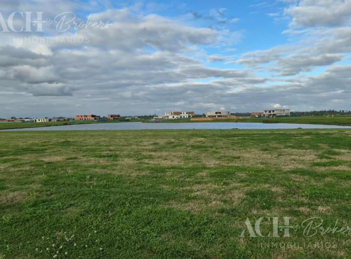 Terreno · 900m²